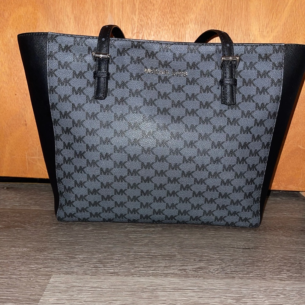 Michael Kors Tote